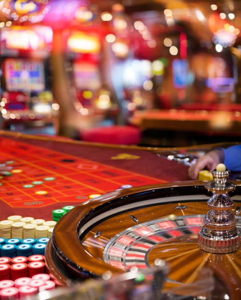 ave189 mobile app interface showing live blackjack table and account dashboard